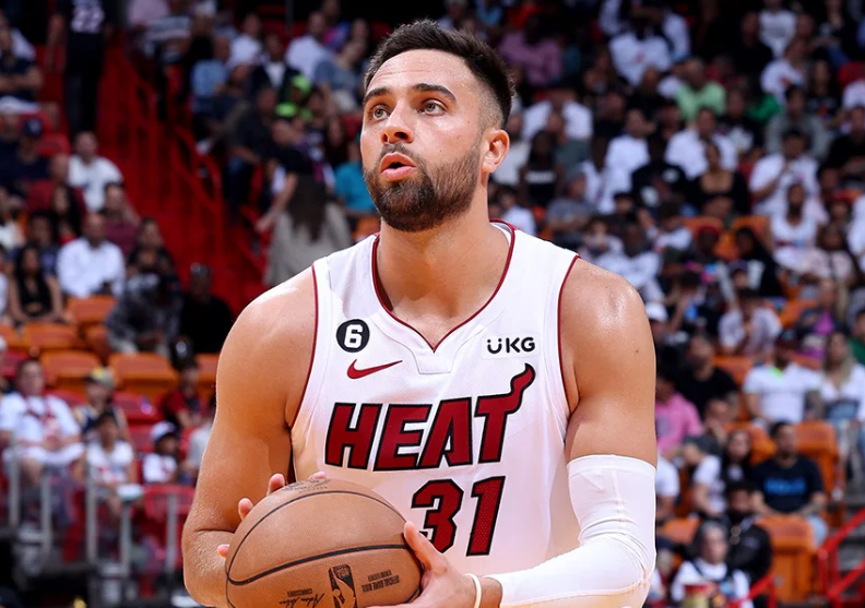  阿斯顿维拉伤停 