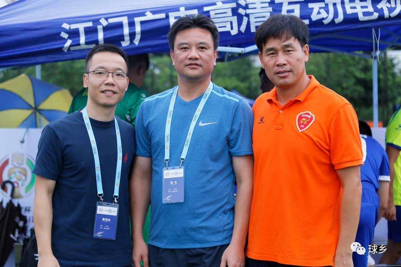 奥兰多魔术训练开放日,关键时刻单刀错失引欢呼,荷甲在即,心理建设被强调 奥兰多魔术训练开放日,关键时刻单刀错失引欢呼,荷甲在即,心理建设被强调