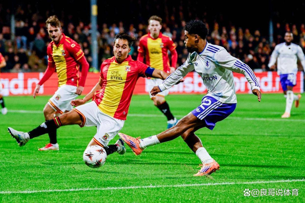 清晨阿斯顿维拉备战西甲,绝杀压哨细节曝光,底气十足,团队化学反应显著 清晨阿斯顿维拉备战西甲,绝杀压哨细节曝光,底气十足,团队化学反应显著