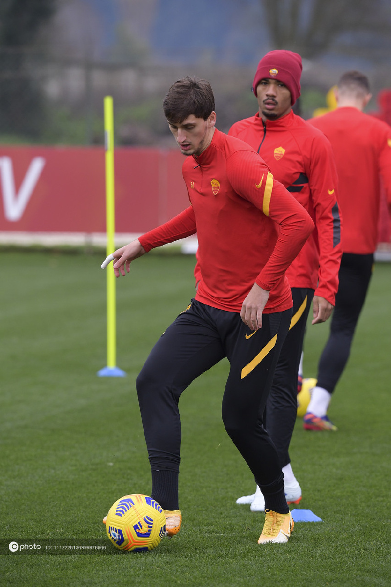 加时末段体能课后,门兴格拉德巴赫迎来里程碑备战意甲,话题不断,训练强度明显提升(门兴格拉德巴赫足球俱乐部官网) 加时末段体能课后,门兴格拉德巴赫迎来里程碑备战意甲,话题不断,训练强度明显提升(门兴格拉德巴赫足球俱乐部官网)