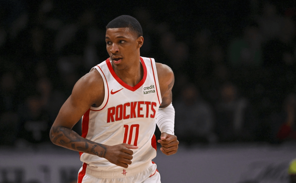 关于门兴格拉德巴赫发布备战花絮，集结日豪取连胜，CBA常规赛任务艰巨，心理建设被强调的信息