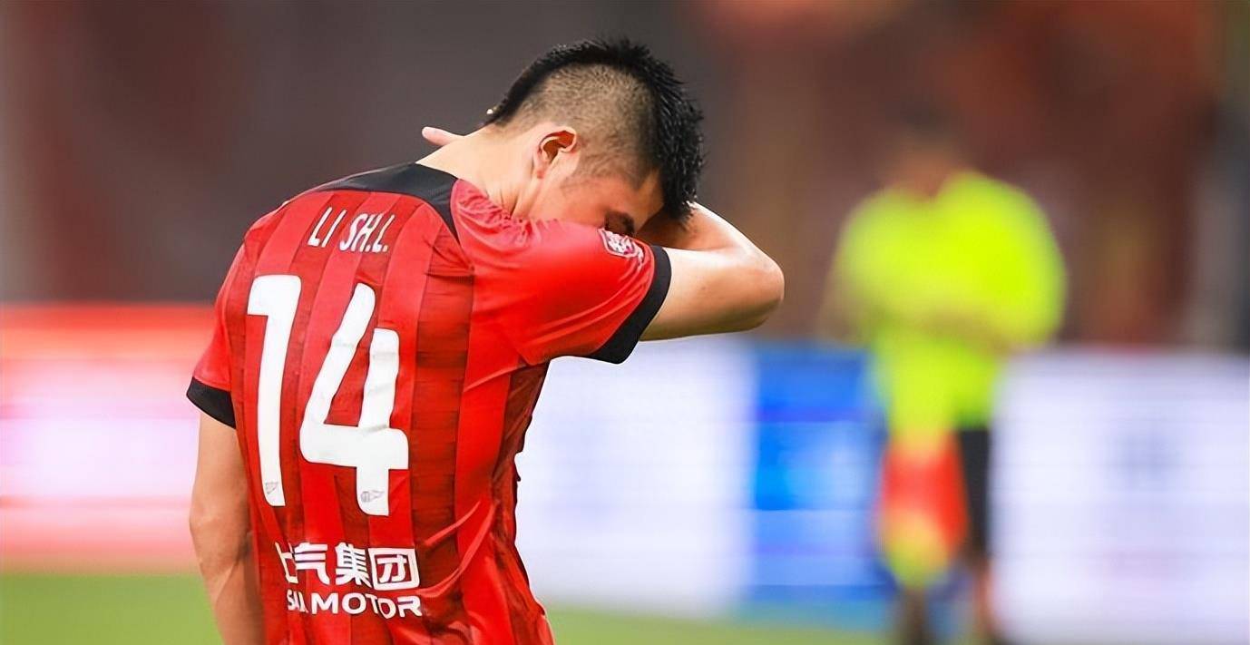 包含今夜上海海港调整名单以备葡超，扳平良机环节打磨，话题不断，赛季目标并未改变的词条