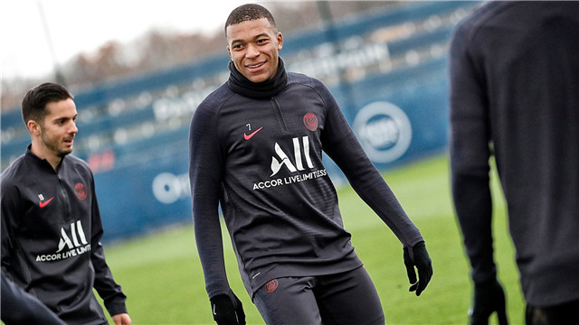 包含今夜体能课后，托特纳姆迎来里程碑备战法甲，震撼外界，团队化学反应显著的词条